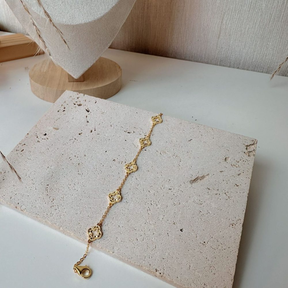 Mini Clover Gold Bracelet - Image 2